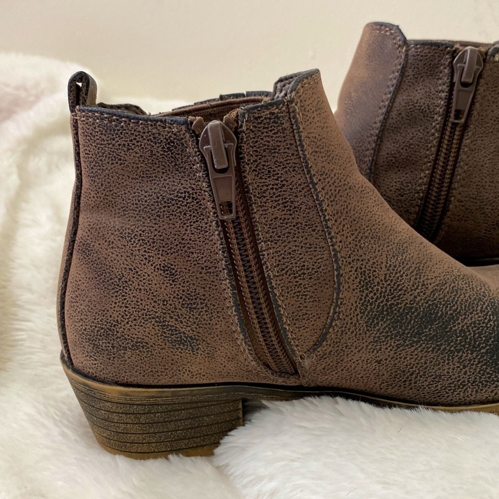 Girls rustic brown suede like ankle boot size 12M - Picture 5 of 6